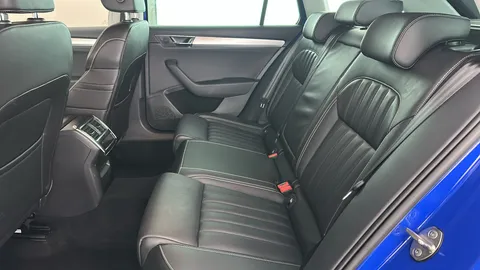 SKODA SUPERB 1.4 TSI iV SE Technology DSG