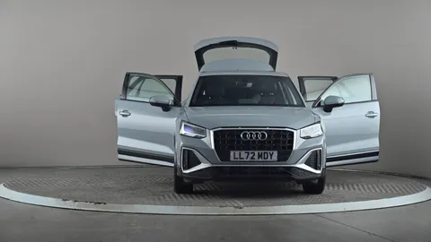 AUDI Q2 30 TFSI S Line