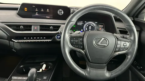 LEXUS UX 300e 150kW 54.3 kWh E-CVT