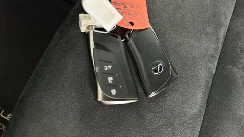 LEXUS UX 300e 150kW 54.3 kWh E-CVT