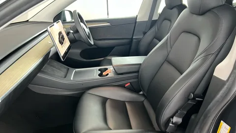 TESLA MODEL Y Long Range AWD Auto