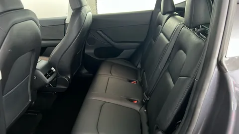 TESLA MODEL Y Long Range AWD Auto