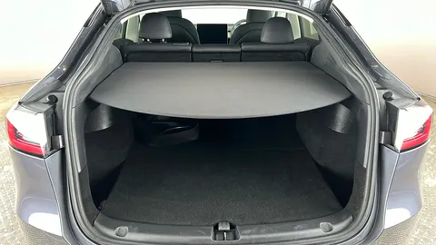 TESLA MODEL Y Long Range AWD Auto