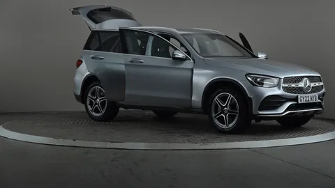 MERCEDES-BENZ GLC GLC 300 4Matic AMG Line 9G-Tronic