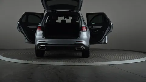 MERCEDES-BENZ GLC GLC 300 4Matic AMG Line 9G-Tronic