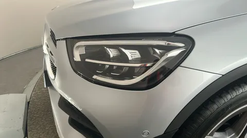 MERCEDES-BENZ GLC GLC 300 4Matic AMG Line 9G-Tronic