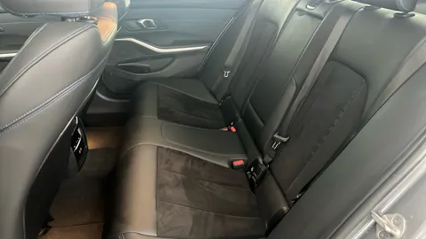 BMW 3 SERIES 320i M Sport Step Auto