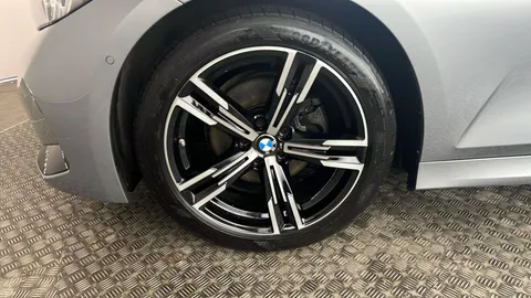 BMW 3 SERIES 320i M Sport Step Auto