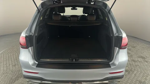 MERCEDES-BENZ GLC GLC 300 4Matic AMG Line 9G-Tronic