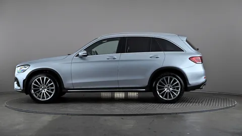 MERCEDES-BENZ GLC GLC 300 4Matic AMG Line Premium 9G-Tronic