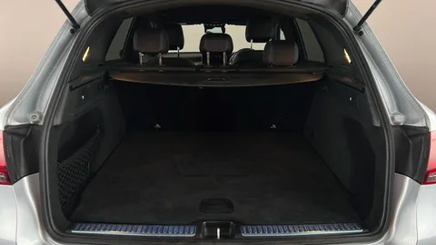MERCEDES-BENZ GLC GLC 300 4Matic AMG Line Premium 9G-Tronic