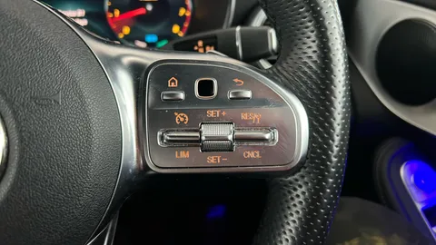 MERCEDES-BENZ GLC GLC 300 4Matic AMG Line Premium 9G-Tronic