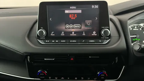 NISSAN QASHQAI 1.3 DiG-T MH 158 Acenta Premium Xtronic