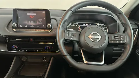 NISSAN QASHQAI 1.3 DiG-T MH 158 Acenta Premium Xtronic