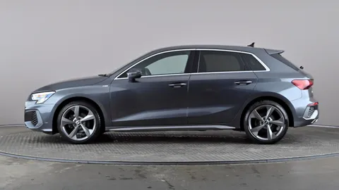 AUDI A3 35 TFSI S Line