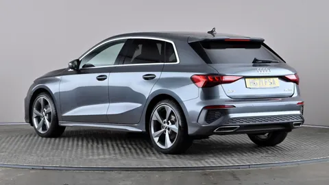 AUDI A3 35 TFSI S Line