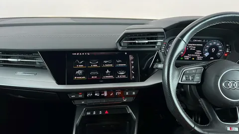 AUDI A3 35 TFSI S Line