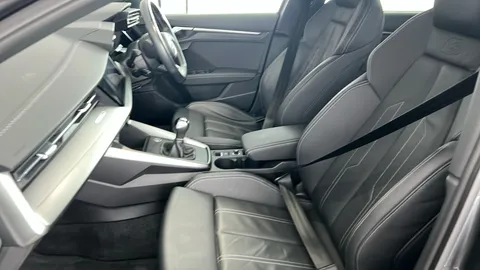 AUDI A3 35 TFSI S Line