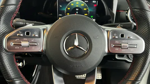 MERCEDES-BENZ A CLASS A180d AMG Line Auto