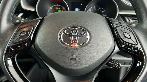 TOYOTA C-HR 1.8 Hybrid Icon CVT