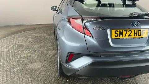 TOYOTA C-HR 1.8 Hybrid Icon CVT