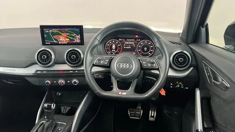 AUDI Q2 35 TFSI Black Edition S Tronic