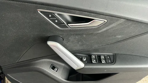 AUDI Q2 35 TFSI Black Edition S Tronic