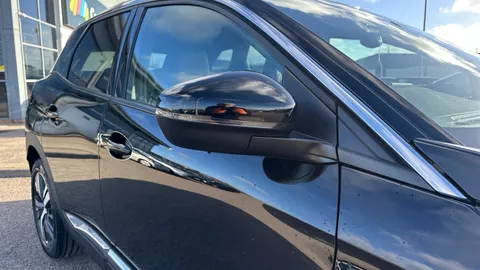 PEUGEOT 3008 1.2 Hybrid 136 Allure Premium+ e-DSC6