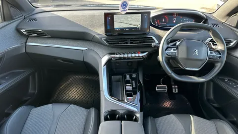 PEUGEOT 3008 1.2 Hybrid 136 Allure Premium+ e-DSC6