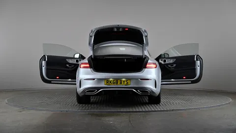 MERCEDES-BENZ E CLASS E220d AMG Line Premium 9G-Tronic