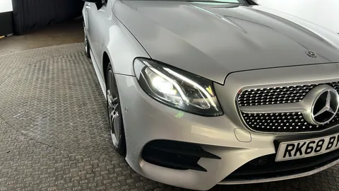 MERCEDES-BENZ E CLASS E220d AMG Line Premium 9G-Tronic