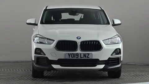 BMW X2 sDrive 18i SE