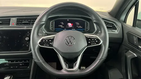 VOLKSWAGEN TIGUAN 1.5 TSI 150 R-Line DSG