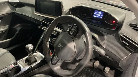 PEUGEOT 208 1.2 PureTech 100 Allure