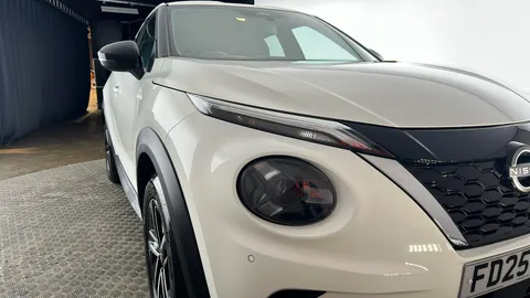 NISSAN JUKE 1.6 Hybrid N-Connecta Auto