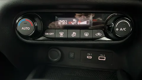 NISSAN JUKE 1.6 Hybrid N-Connecta Auto