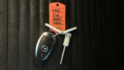 MERCEDES-BENZ CLA CLA 180 AMG Line Edition Tip Auto