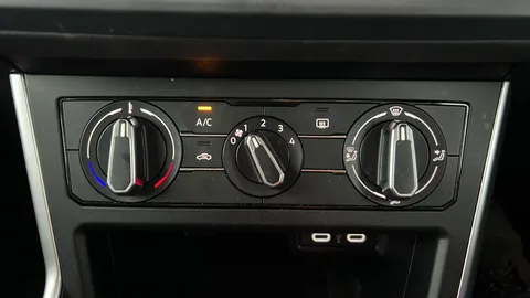 VOLKSWAGEN TAIGO 1.0 TSI Life