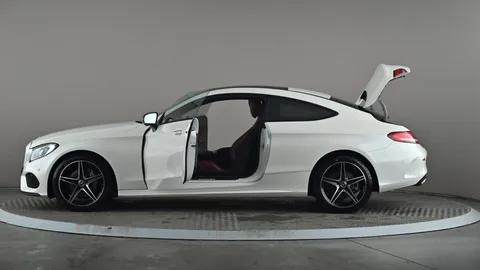 MERCEDES-BENZ C CLASS C200 AMG Line Premium 9G-Tronic