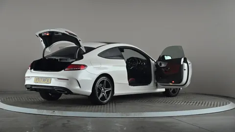 MERCEDES-BENZ C CLASS C200 AMG Line Premium 9G-Tronic