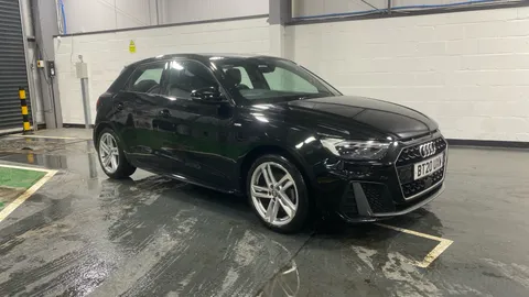 AUDI A1 30 TFSI S Line