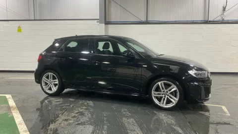 AUDI A1 30 TFSI S Line