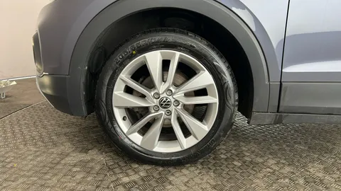 VOLKSWAGEN T-CROSS 1.0 TSI SE