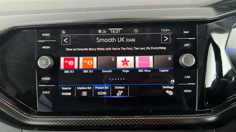 VOLKSWAGEN T-CROSS 1.0 TSI SE