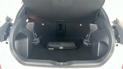 TOYOTA YARIS CROSS 1.5 Hybrid Design CVT