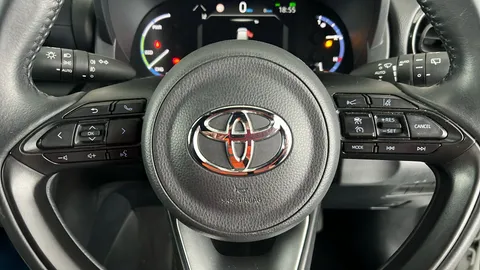 TOYOTA YARIS CROSS 1.5 Hybrid Design CVT