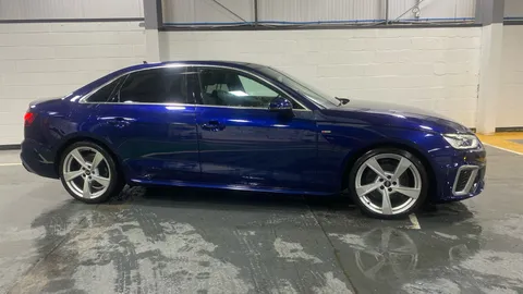 AUDI A4 35 TFSI S Line S Tronic