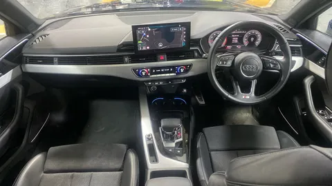 AUDI A4 35 TFSI S Line S Tronic