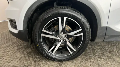 VOLVO XC40 1.5 T3 [163] R DESIGN Geartronic