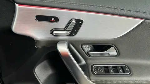 MERCEDES-BENZ A CLASS A35 4Matic Premium Plus Auto